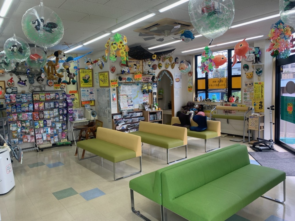 竜生堂薬局　登呂店　内観