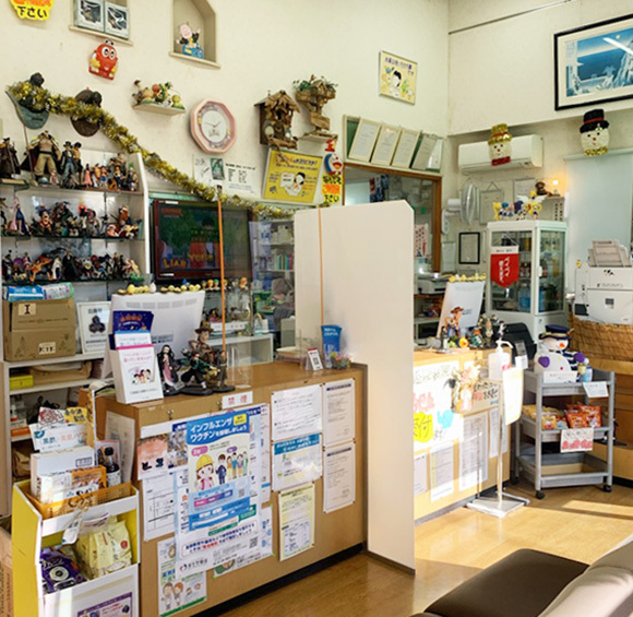 竜生堂薬局　登呂店　内観